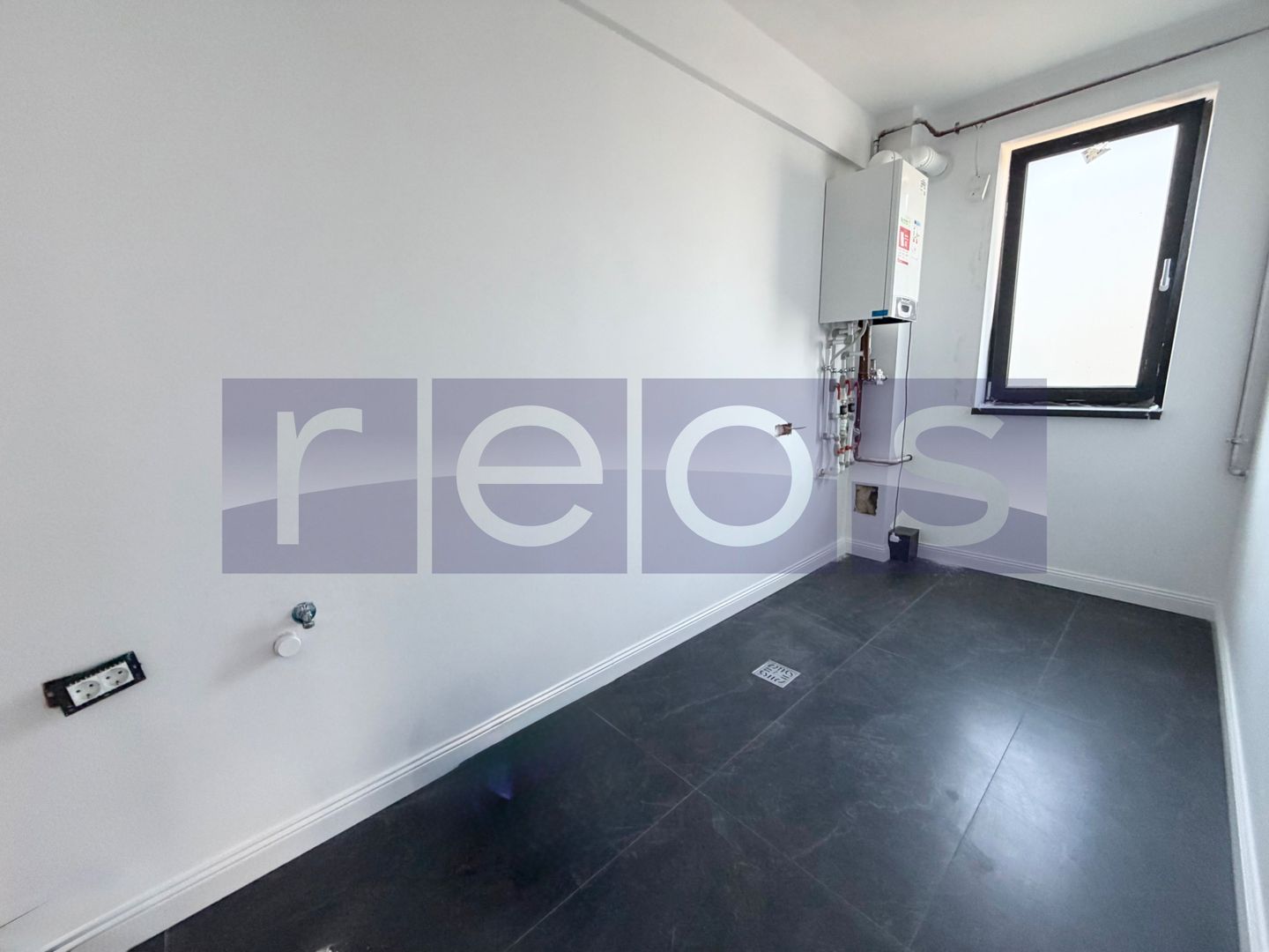 VILA INDIVIDUALA P+1+M | 284 MP UTILI | 5 DORMITOARE | ZONA BUCURESTII NOI - Poză 10