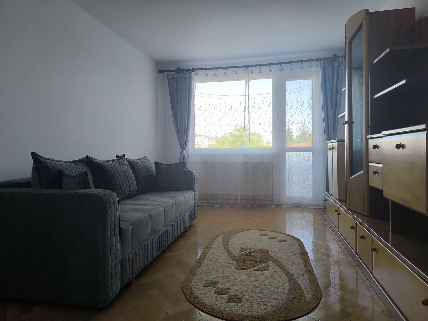 Apartament cu 3 camere in zona Semicentral ( Bodor Péter) - Poză 3