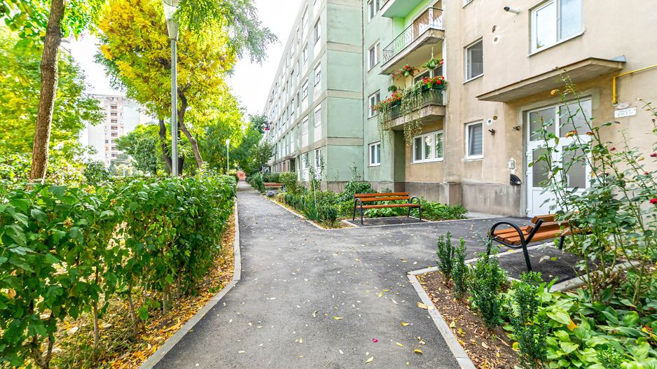 Apartament  3 camere  Calea Romanilor - Poză 1