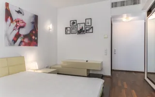 4 camere| semineu| piscina interioara | sauna | sala de sport| parcare - Poză 12