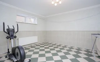 Chirie, casă, 6 camere, Strada Trifan Baltă, Centru - Poză 25