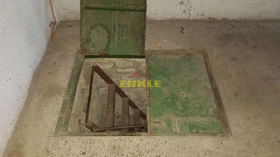 Garaj in suprafata de 21 mp + beci, zona Primaverii, pret 6500 euro neg - Poză 2