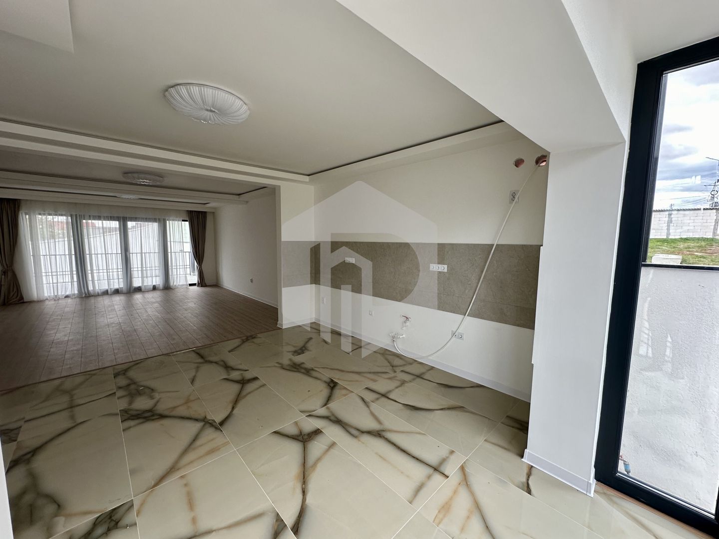 Cristian | Duplex |118mpu+ Mansarda amenajata | La Cheie| 158mp Teren - Poză 12