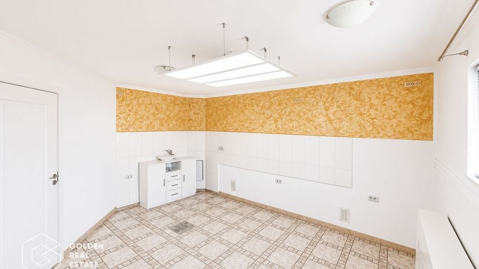 Spatiu pretabil salon infrumusetare, cabinet, 8 camere, Boul Rosu, 200mp - Poză 5