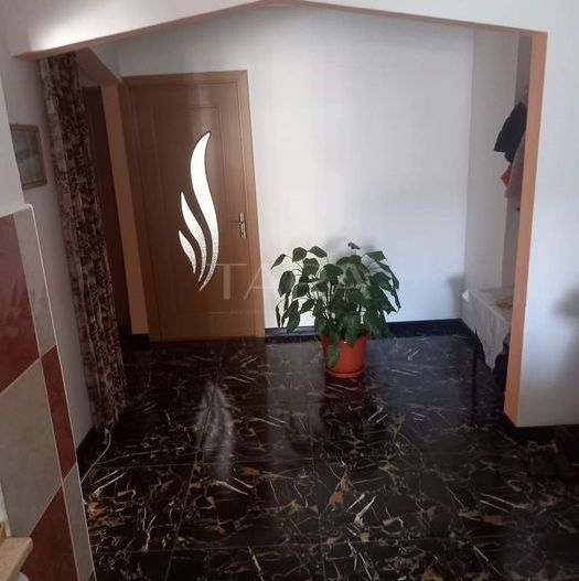 Vanzare apartament cu 3 camere in Apahida, central - Poză 1