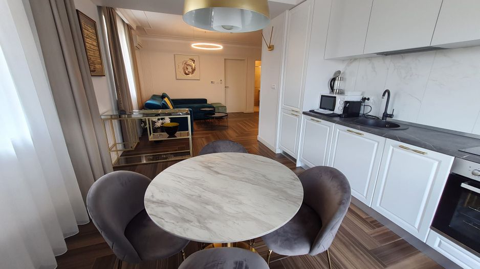 Elegantă și prestanță - Poză 3