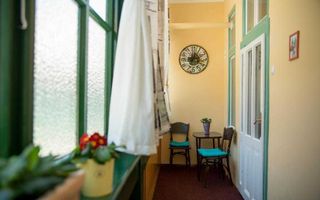 Închiriez garsonieră central, zona pietonală - Poză 3