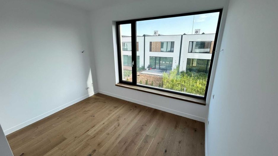 Casa de vanzare 3 camere Amber Forest Tunari - Poză 7