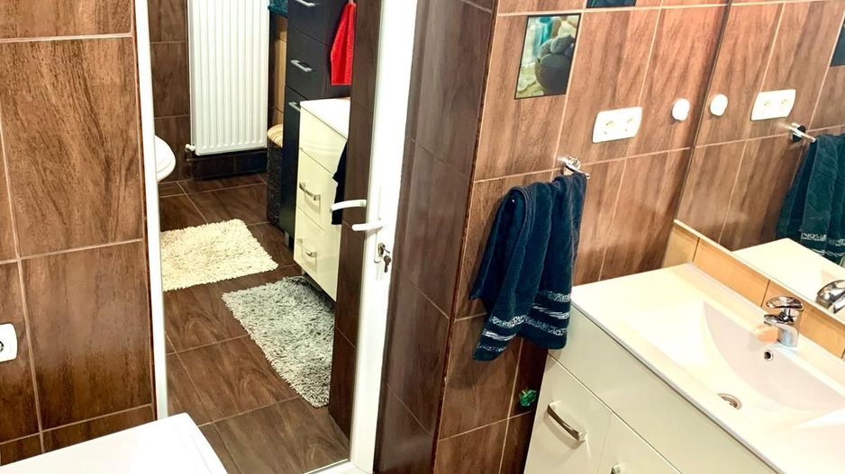 ageuropa.ro vinde ap 2 cam 65mp la etajul 2 în zona ULTRACENTRALA. - Poză 9