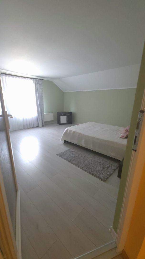 Casa langa Blue Sky cu panouri solare, garaj si terasa mare - Poză 4