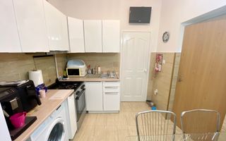 Apartament la casă 2 camere , 50 mp decomandat , Zona Pârneava ! - Poză 6