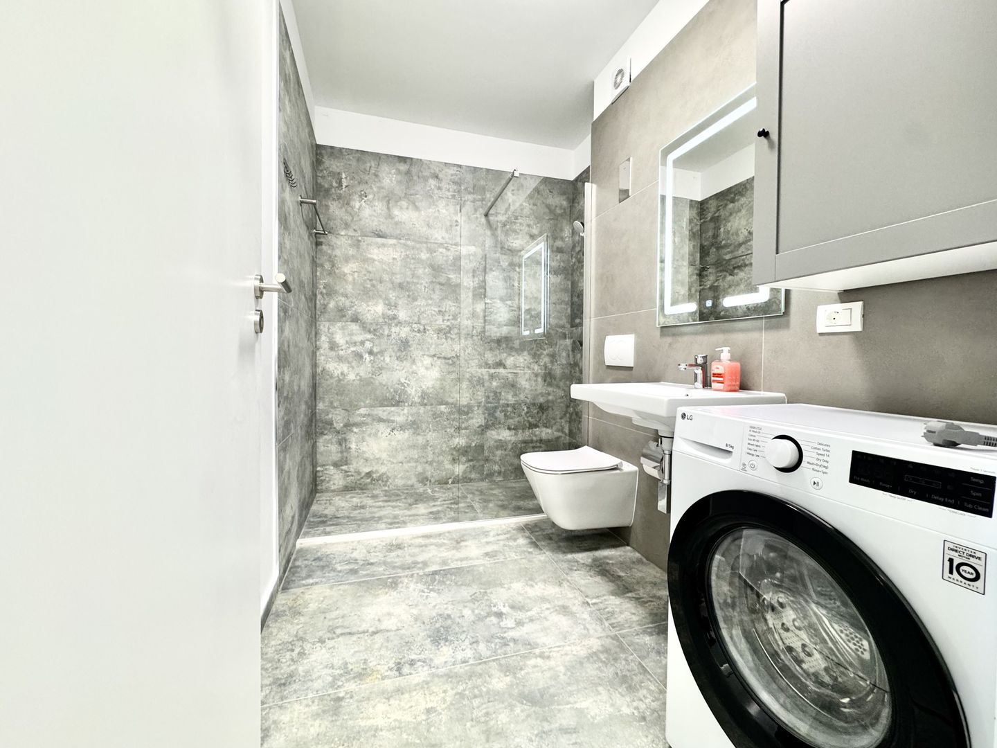 Apartament elegant, prima închiriere, zona Torontalului - XCITY TOWER - Poză 16