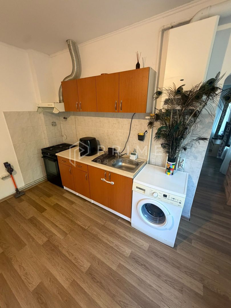 Casa de inchiriat Remetea - Curte comuna - Zona linistita - Poză 4