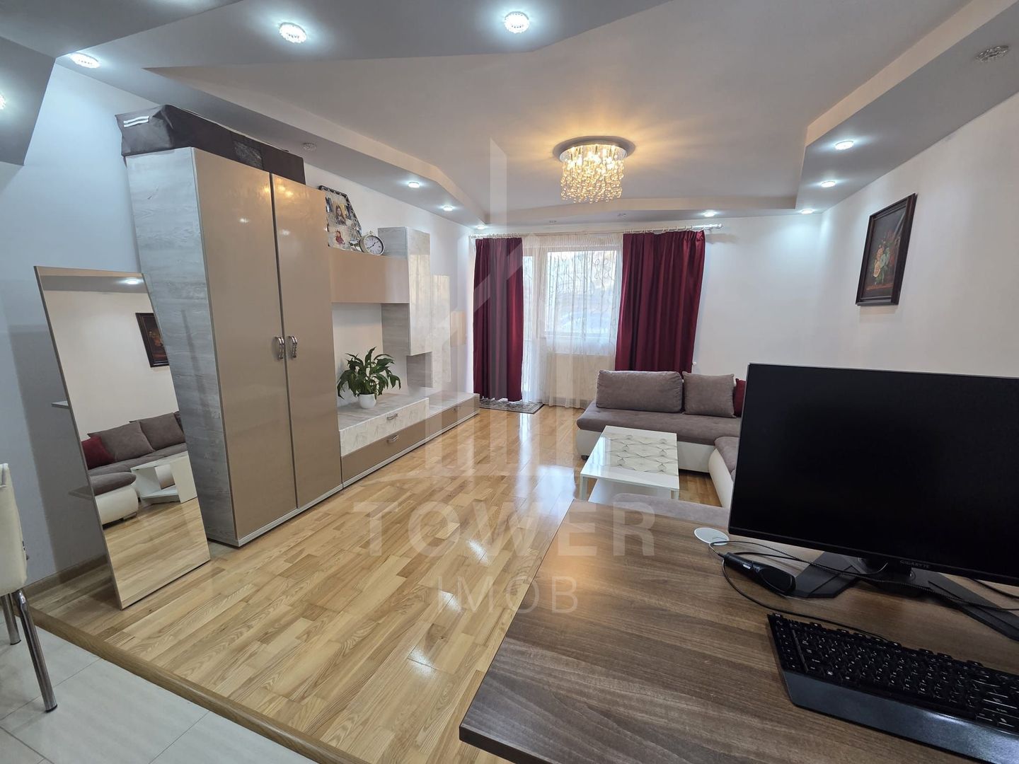 Apartament la casă de închiriat  parter, 70 mp utili Șelimbăr, zona Pictor Brana - Poză 1