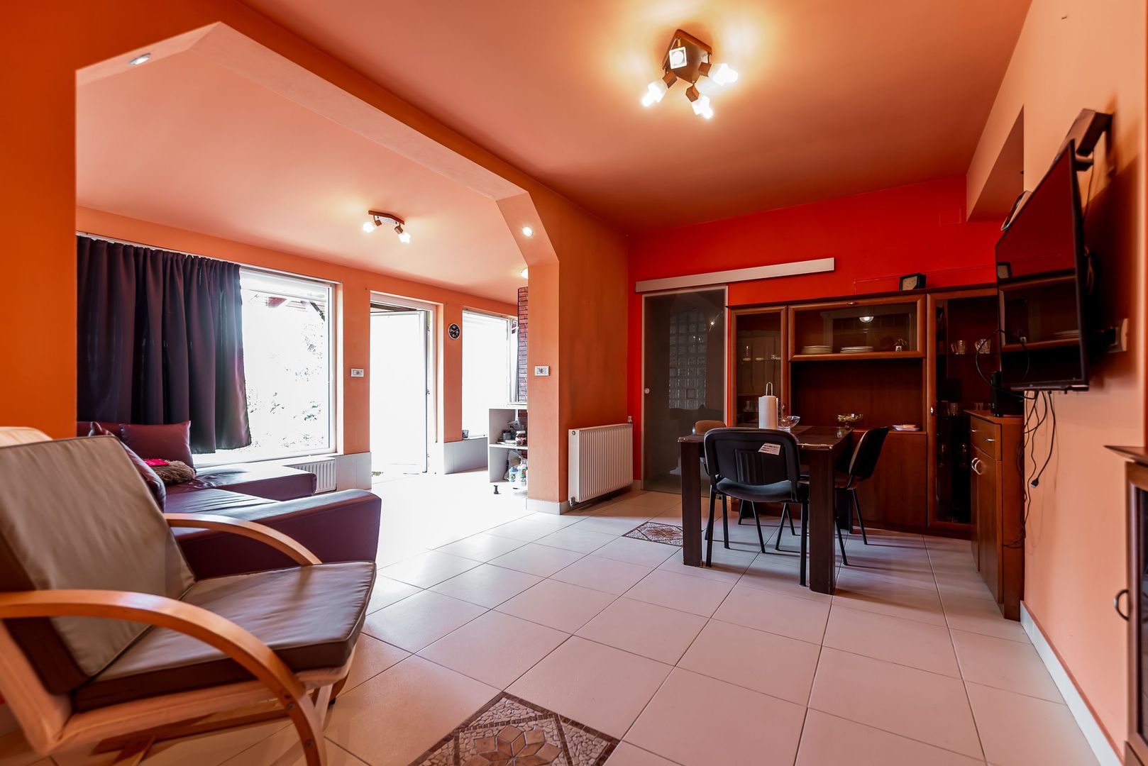Casa Solida cu Mansarda in Zona Excelenta Parneava - Poză 2