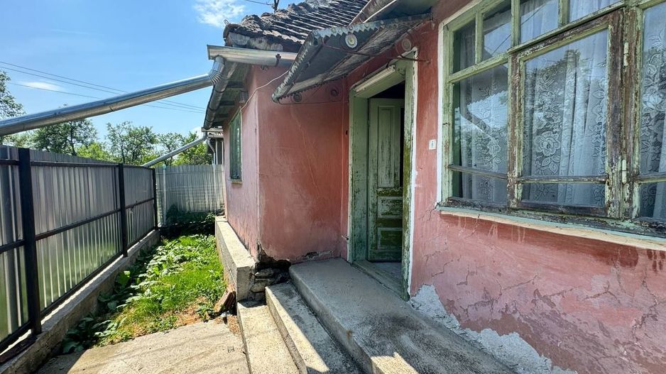 REZERVAT! Casă modestă în Arăneag, zona Căsoaia. - Poză 4