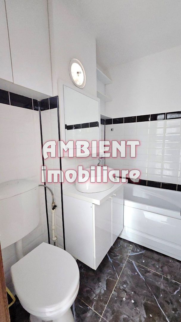 Apartament cu 2 camere, etaj 3, mobilat si utilat, zona CENTRU; - Poză 8