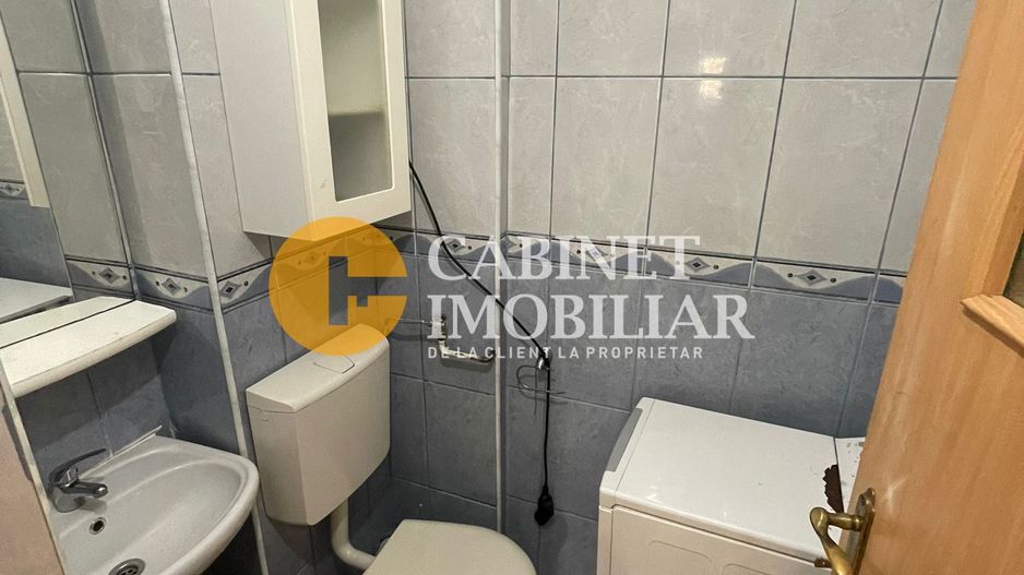 Nicolina- Eslanada - 3 Camere Decomandat Etaj 3 -Bloc 1991 - Poză 8