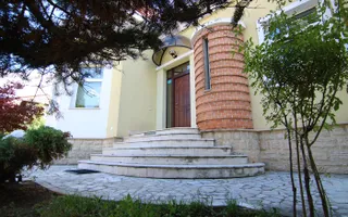 Casa individuala situata la 2 minute de Parcul Engels ! - Poză 23