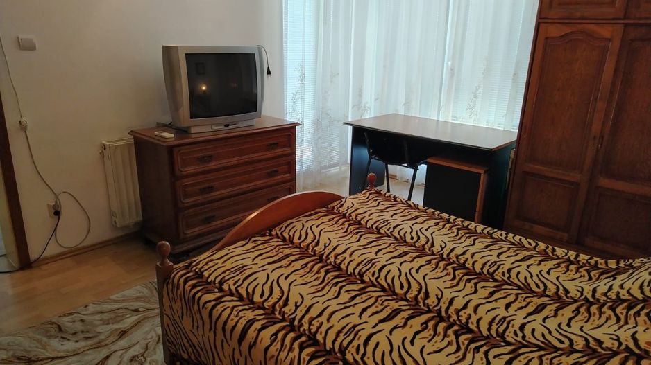 Apartament 3 camere de închiriat în vilă | 2 terase | Loc de parcare - Poză 4