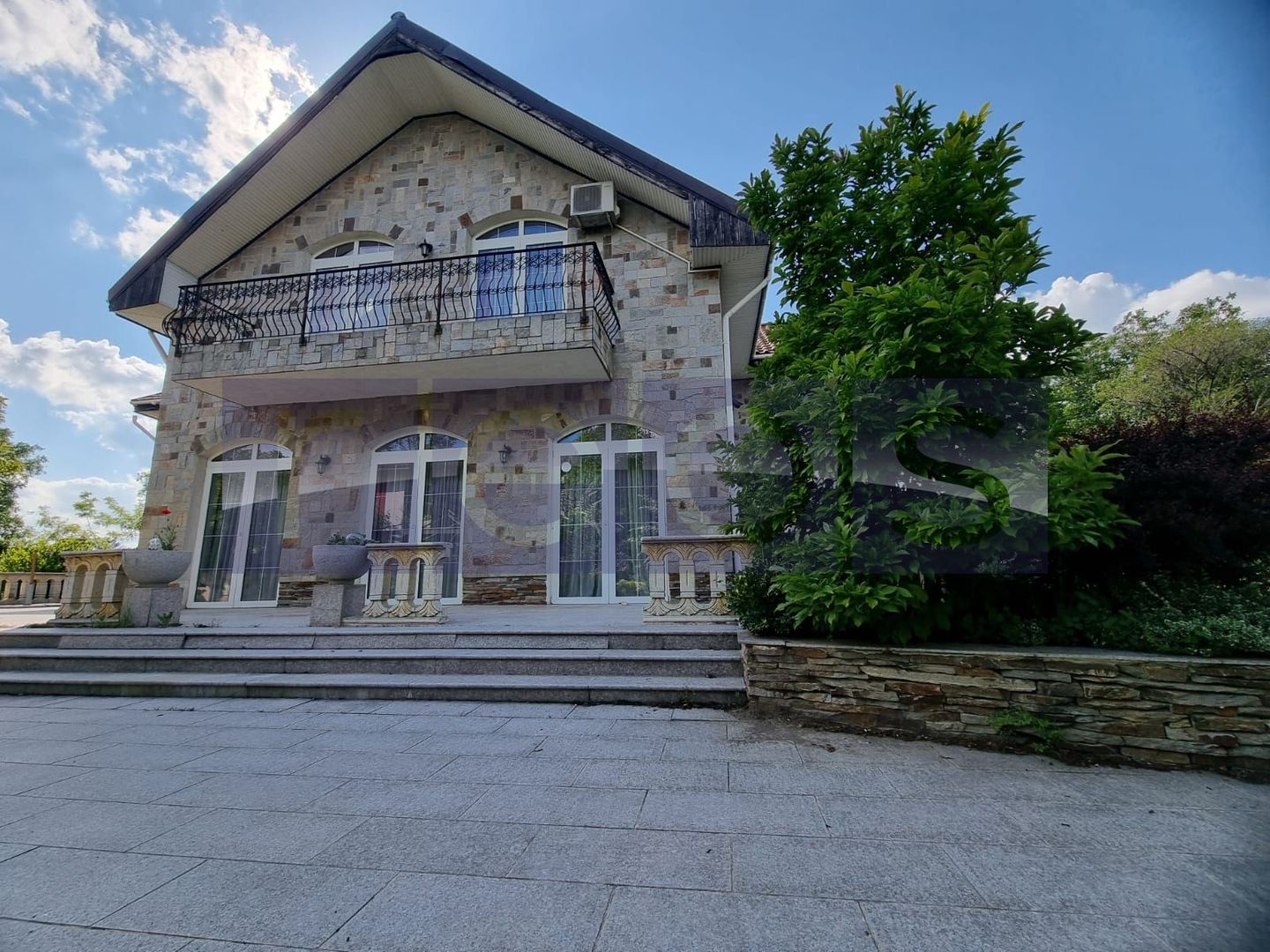 INCHIRIERE SPATIU COMERCIAL-2 VILE | ZONA MOGOSOAIA - Poză 1