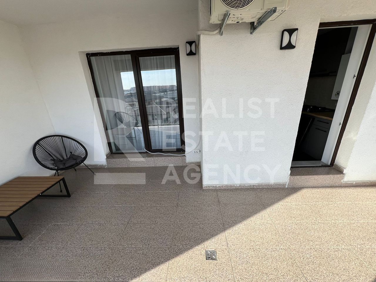 Vânzare, apartament 2 camere, zona Titan - Poză 10