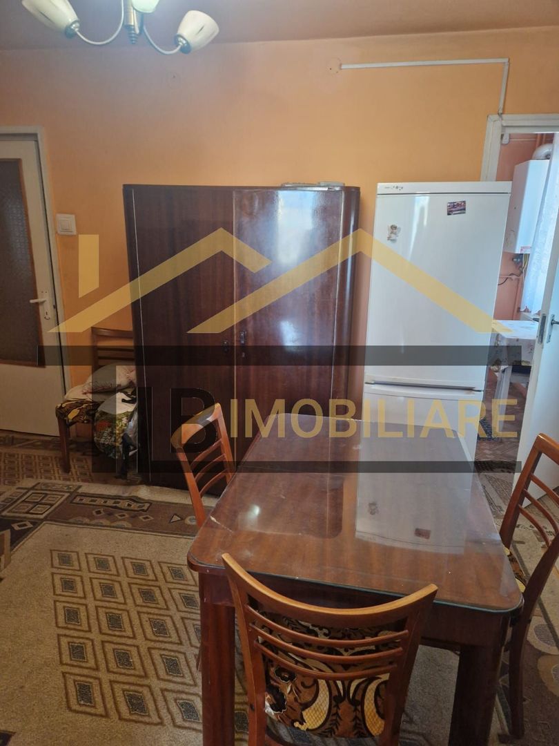 Apartament de 3 camere, 45mp, Zona Parangului - Poză 3