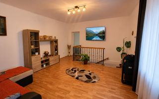 Casă cu 2 apartamente 5 camere 140 mp utili curte 289 mp in Turnișor - Poză 9