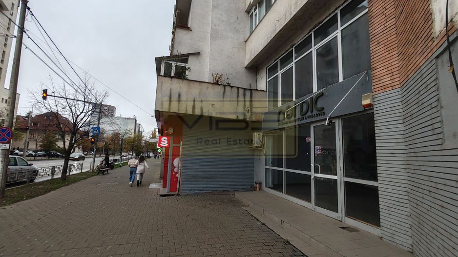 Sf. Lazar- Spatiu comercial la bulevard- vad/ trafic pietonal intens ! - Poză 6