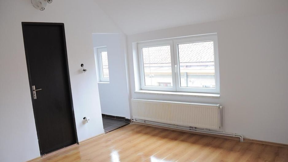 2 camere| DOROBANTI-RADU BELLER - Poză 9