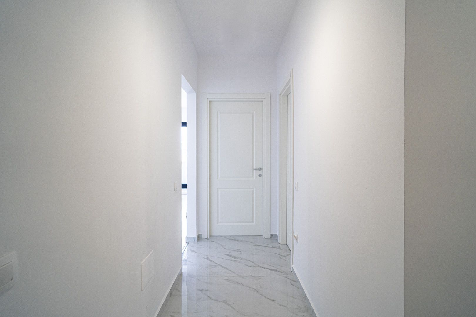 2 Camere, bucatarie inchisa, 58.2 mp, Bloc NOU, FINALIZAT, metrou langa bloc - Poză 17