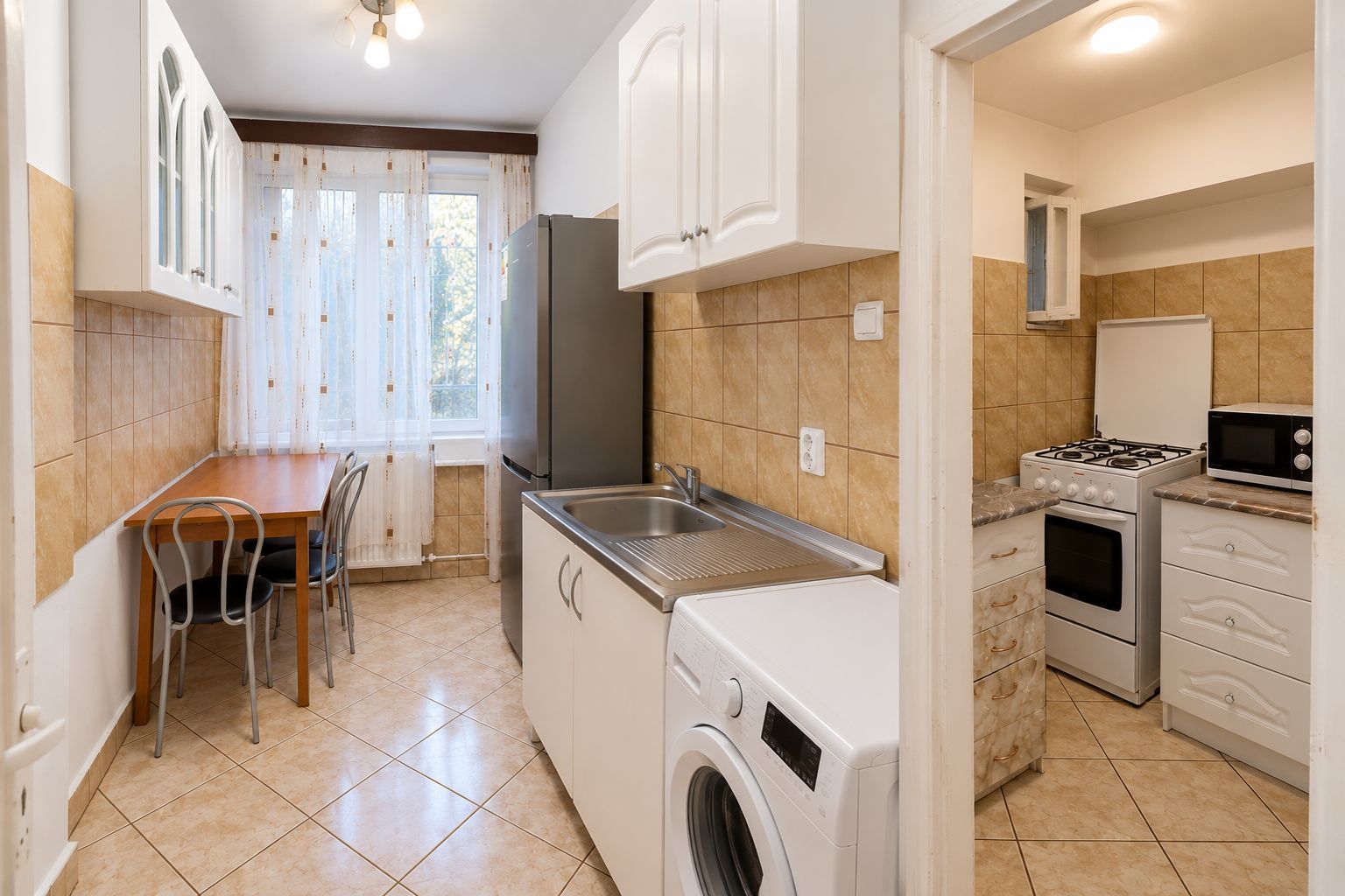 Bălcescu – Victor Babeș | 2 camere | Centrală proprie | Climă | Etaj 3 - Poză 1