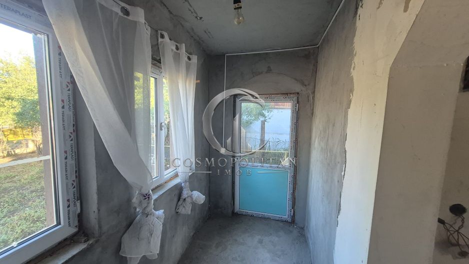 Casa si teren 3500mp in comuna Amaru/BZ ~ 4 camere ~ renovata in 2025 - Poză 7