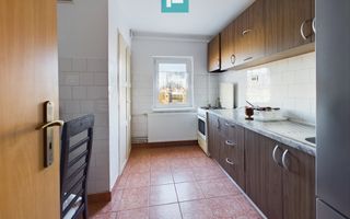 Apartament de închiriat cu 3 camere în Micalaca - Poză 7
