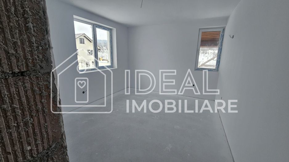 Duplex cu 4 camere, si 250 mp de curte - Poză 5