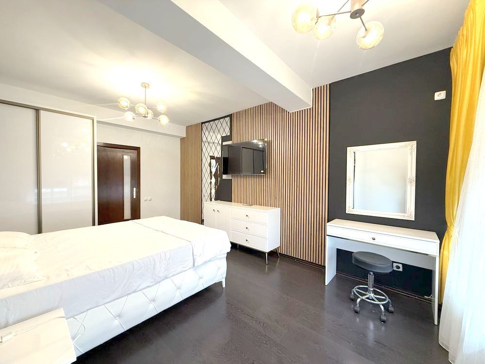 Vanzare -3 camere lux, vedere la Dunare – Faleza, 105 mp, 240.000 euro - Poză 9