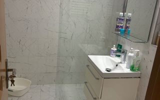 Garsonieră renovată, mobilată și utilată, cu parcare, zona semicentral - Poză 8
