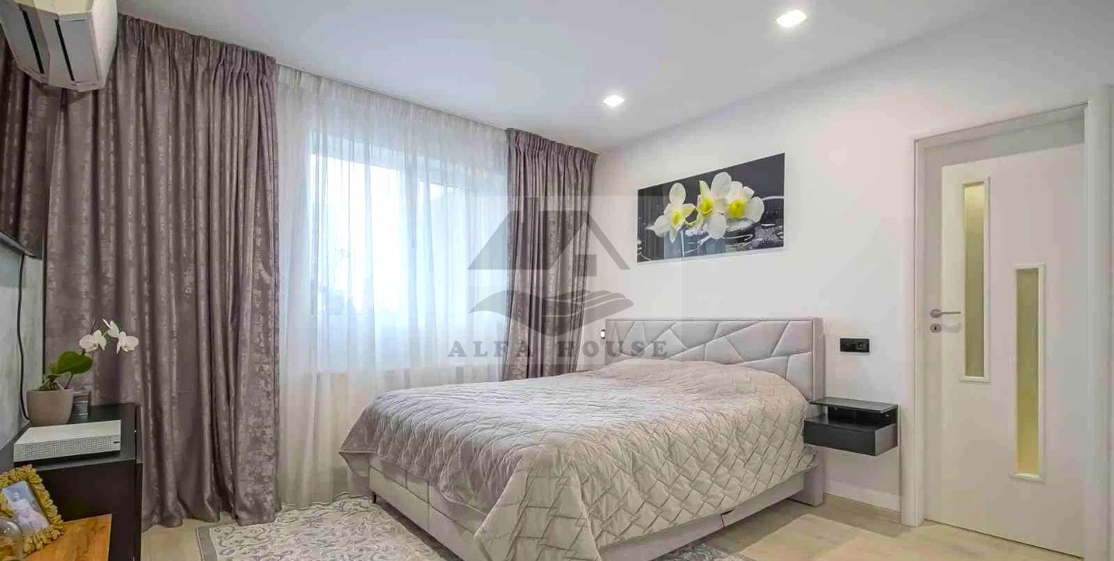 Apartament cu patru camere, Tractorul-Coresi , 116 mp+3 parcari - Poză 8
