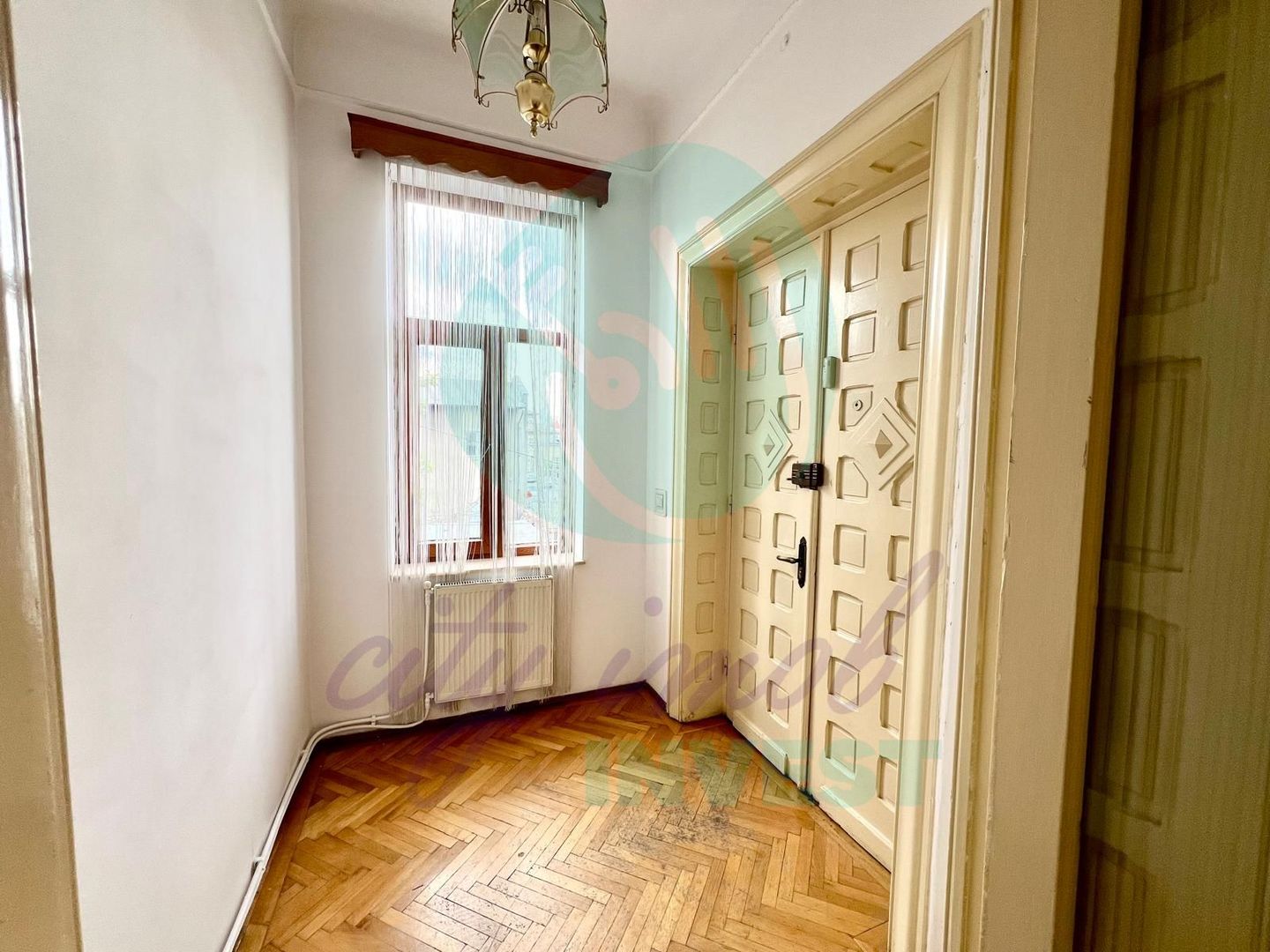 4 camere in Vila interbelica 106mp-Centrala proprie- Calea Calarasilor - Poză 6