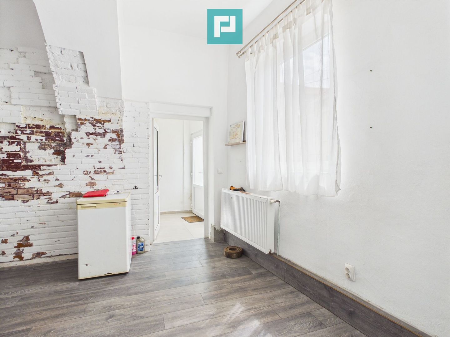 Casă cu 6 camere în zona Central - Poză 10