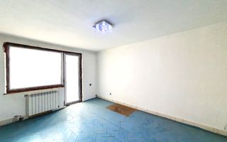 Apartament cu 4 camere decomandate, etaj 1, Cetate - Poză 1