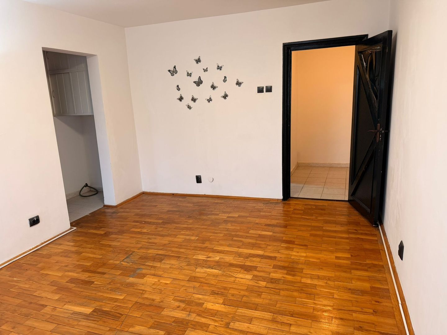 Apartament 2 camere - Semidecomandat - Strada Marcu Armasul - Poză 1