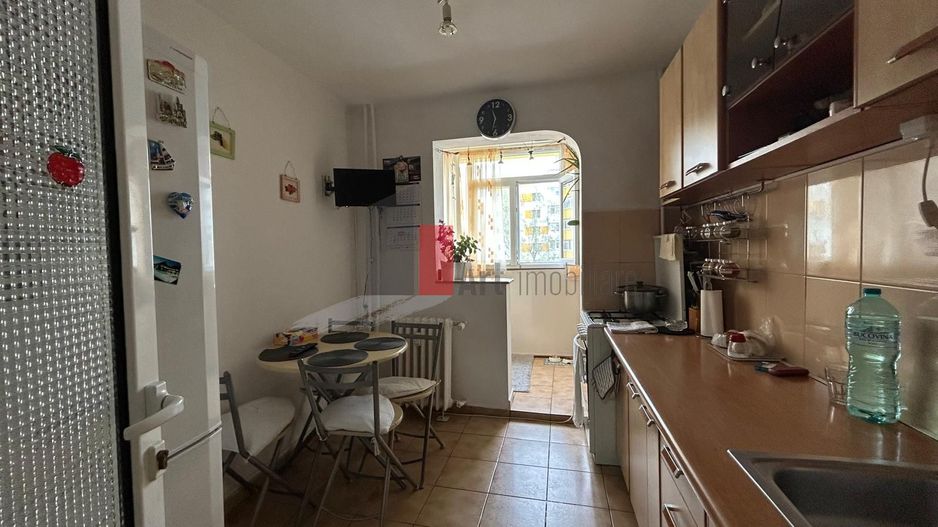APARTAMENT 3  CAMERE - Poză 3