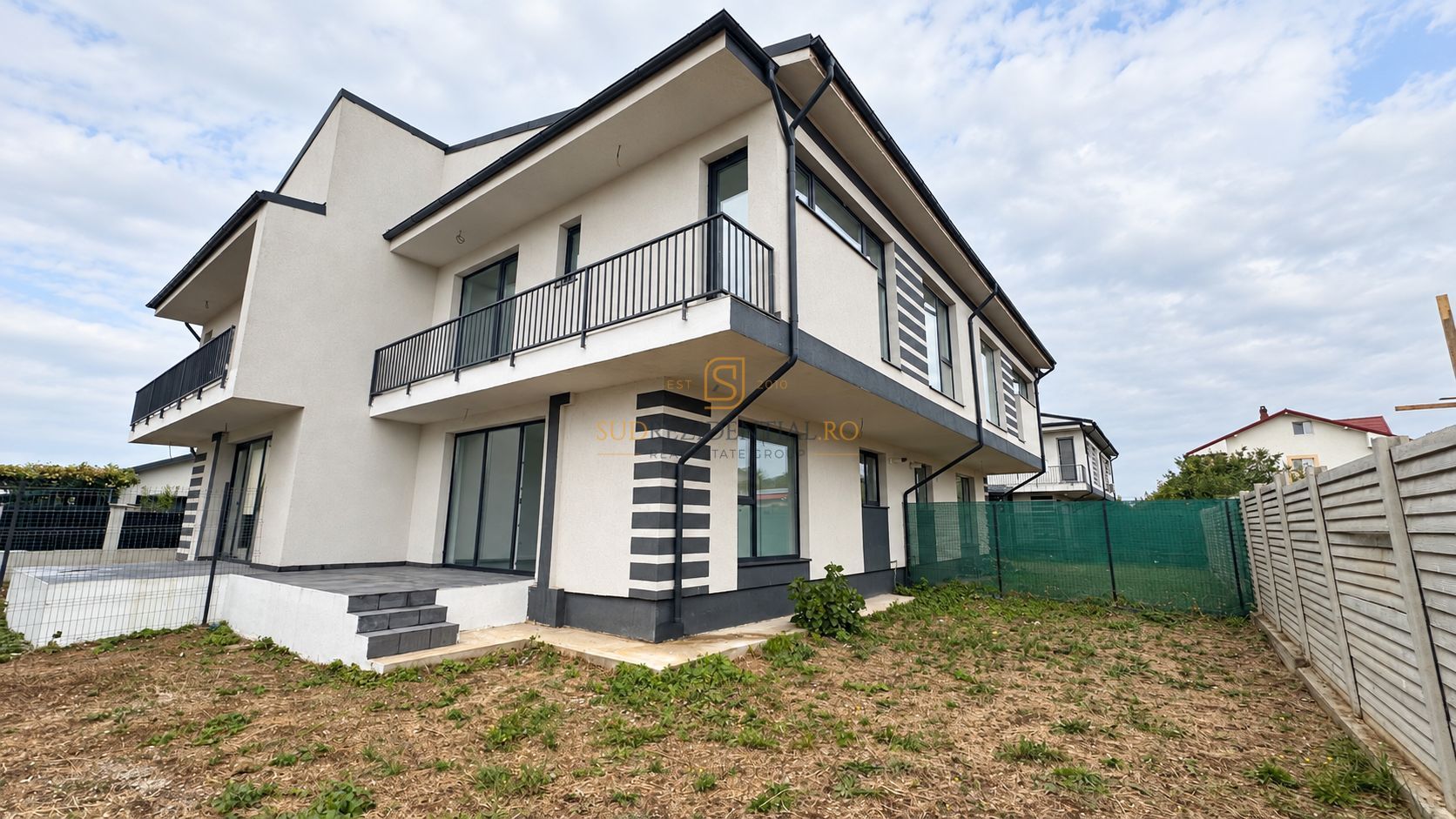 Vila P+1+Pod cu 4 camere, curte si parcare | Comuna Berceni - Poză 1