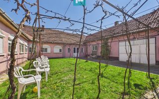 Casă solidă cu 5 camere in localitatea Almaș, Arad - Poză 1