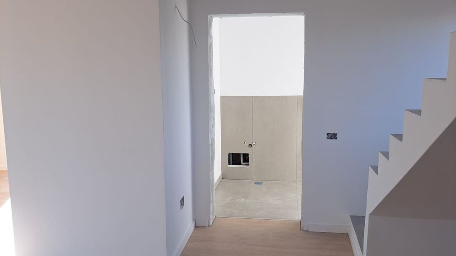 Casa P+1 – Finisaje la cheie, Zona Aeroport (langa Magnolia) - Poză 9