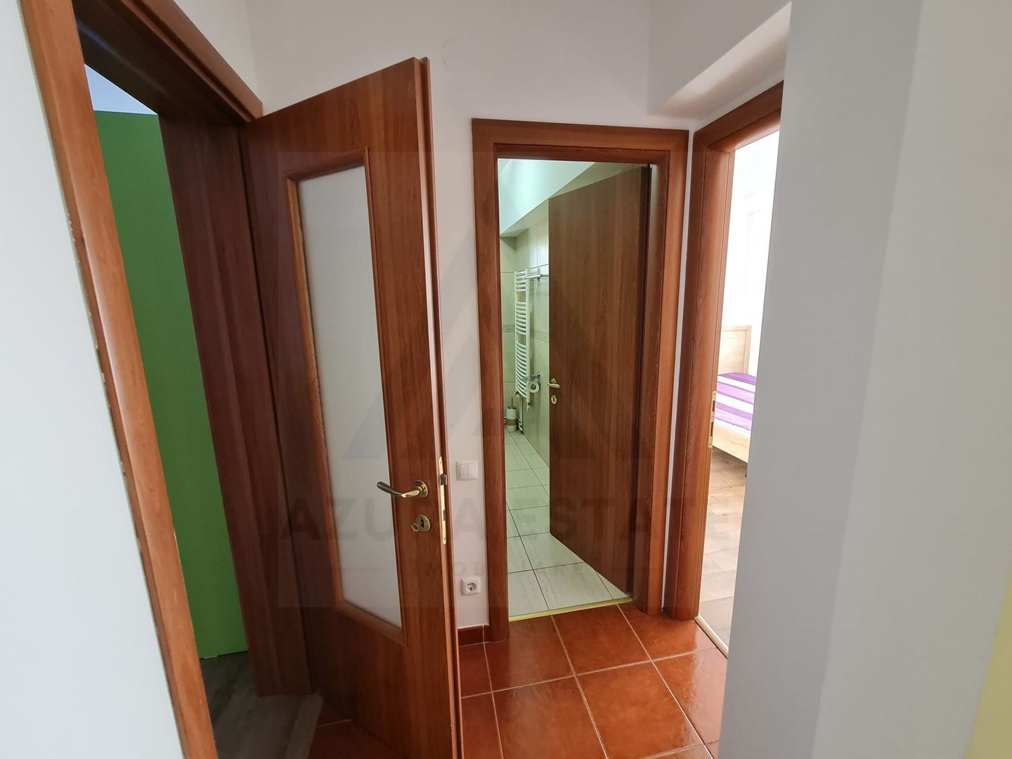 Apartament 3 camere 100 mp utili 2 bai 2 balcoane etaj 2 zona Centrala - Poză 11