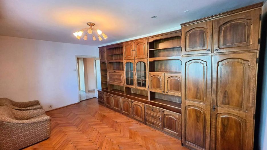 Vand apartament cu 2 camere decomandat in Calea Lipovei - Poză 2