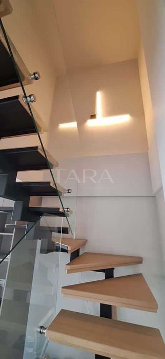 Apartament luxos cu 3 camere pe două niveluri, în Buna Ziua. - Poză 4