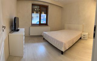 Vanzare apartament 3 camere si curte,loc de parcare Padure Rosu Chiajna - Poză 8